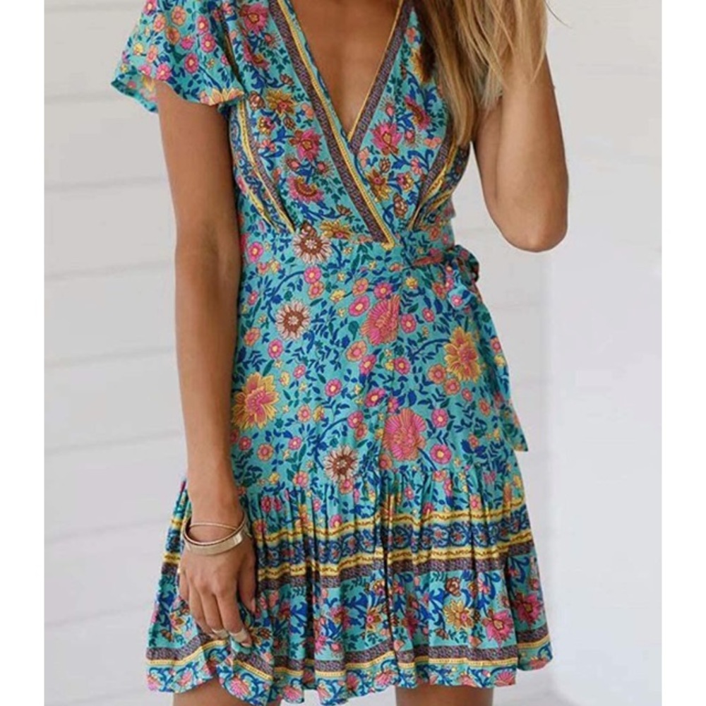 Adorable Wrap Dress Size L